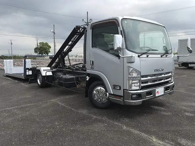 いすゞ エルフ TRG-NPR85AN(2WD)の写真3