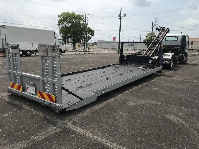 いすゞ エルフ TRG-NPR85AN(2WD)の写真8