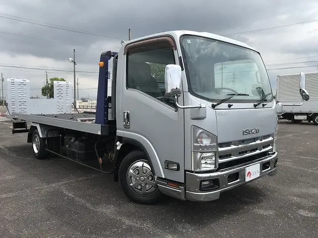いすゞ エルフ TRG-NPR85AN(2WD)の写真10