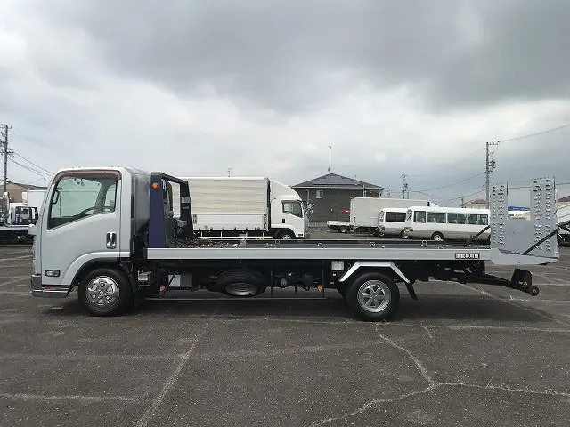 いすゞ エルフ TRG-NPR85AN(2WD)の写真11