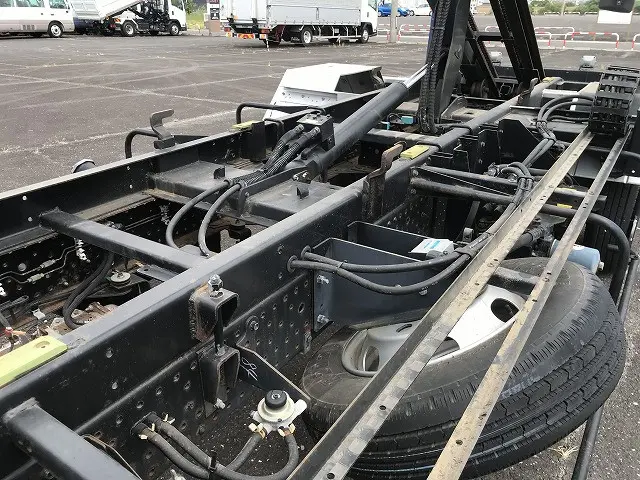 いすゞ エルフ TRG-NPR85AN(2WD)の写真23