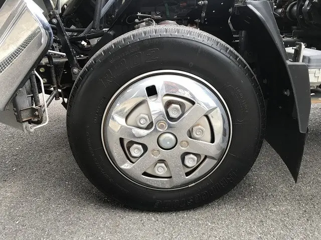 いすゞ エルフ TRG-NPR85AN(2WD)の写真32