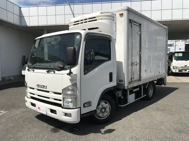 いすゞ エルフ BKG-NPR85AN(2WD)の写真1