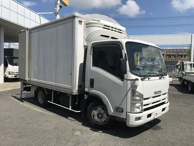 いすゞ エルフ BKG-NPR85AN(2WD)の写真10