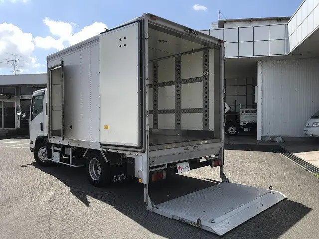 いすゞ エルフ BKG-NPR85AN(2WD)の写真11