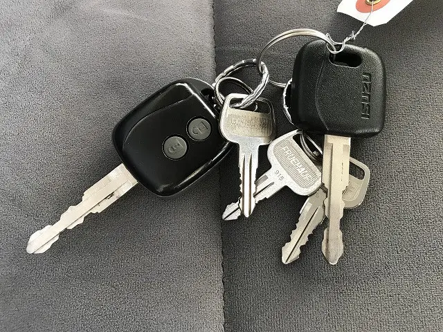 いすゞ エルフ BKG-NPR85AN(2WD)の写真47