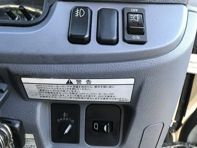 三菱 キャンター TKG-FBA20(2WD)の写真43