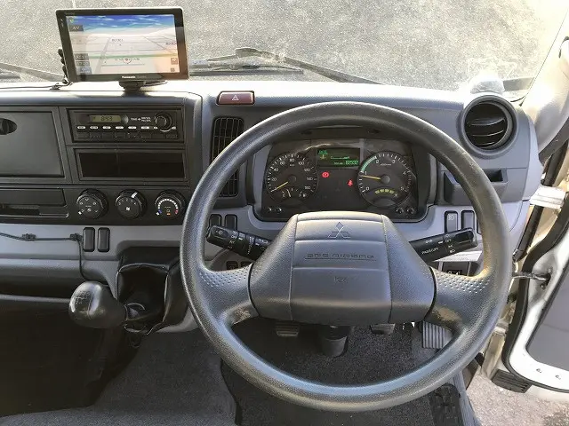 三菱 キャンター TKG-FBA20(2WD)の写真45