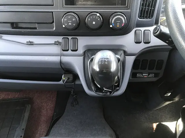 三菱 キャンター TKG-FBA20(2WD)の写真48