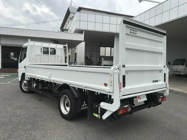 三菱 キャンター TPG-FEA50(2WD)の写真4