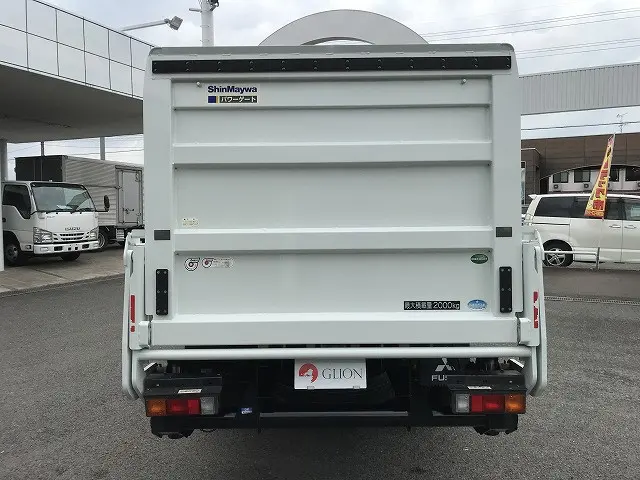 三菱 キャンター TPG-FEA50(2WD)の写真5