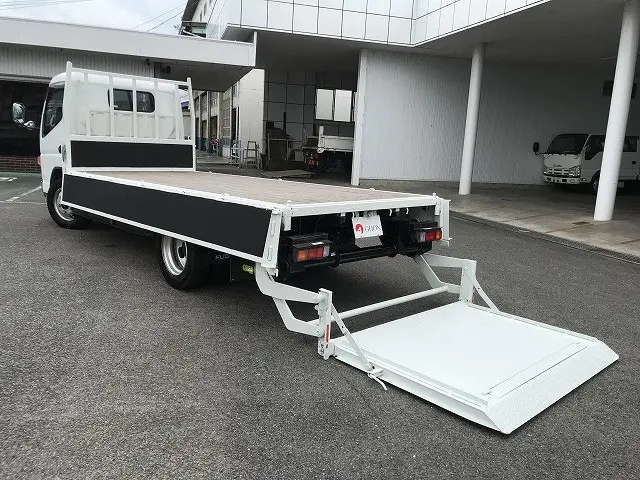 三菱 キャンター TPG-FEA50(2WD)の写真11