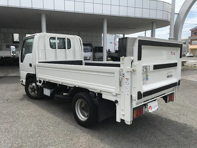いすゞ エルフ TRG-NJR85A(2WD)の写真4