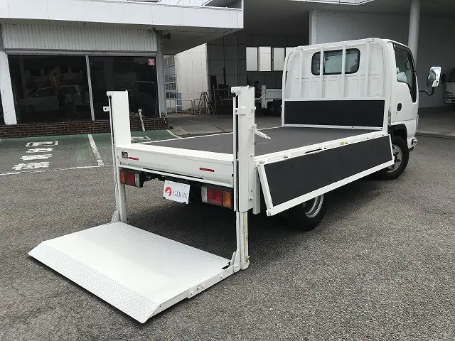 いすゞ エルフ TRG-NJR85A(2WD)の写真13