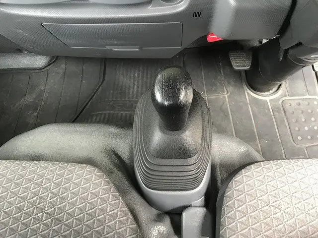 いすゞ エルフ TRG-NJR85A(2WD)の写真27