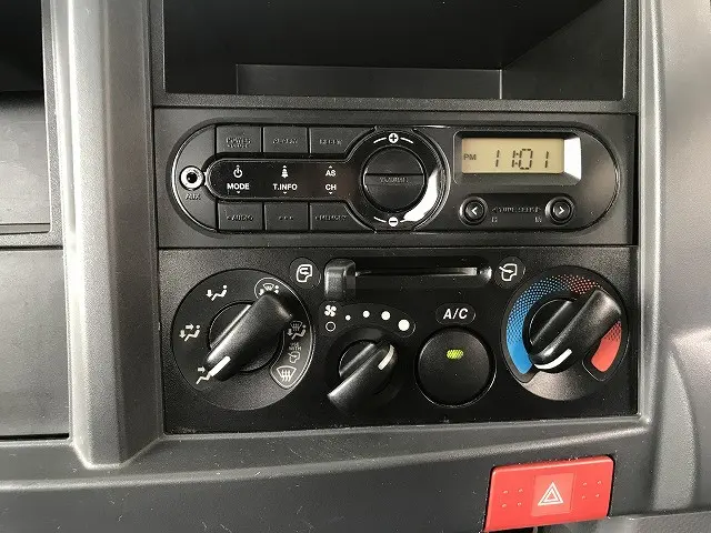 いすゞ エルフ TRG-NJR85A(2WD)の写真29