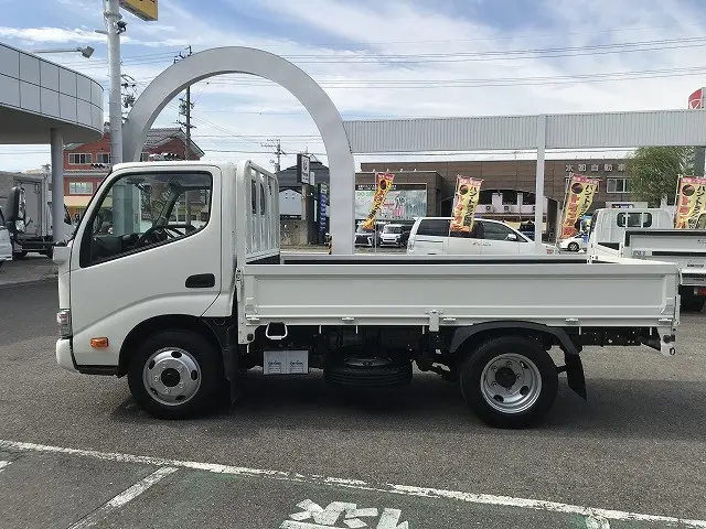 日野 デュトロ 2RG-XZU605M(2WD)の写真4