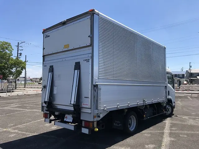 いすゞ エルフ TRG-NPR85AN(2WD)の写真13