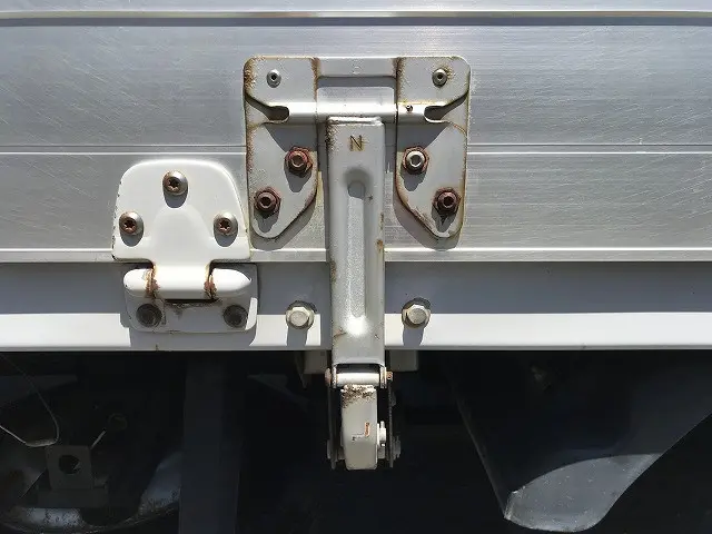 いすゞ エルフ TRG-NPR85AN(2WD)の写真37