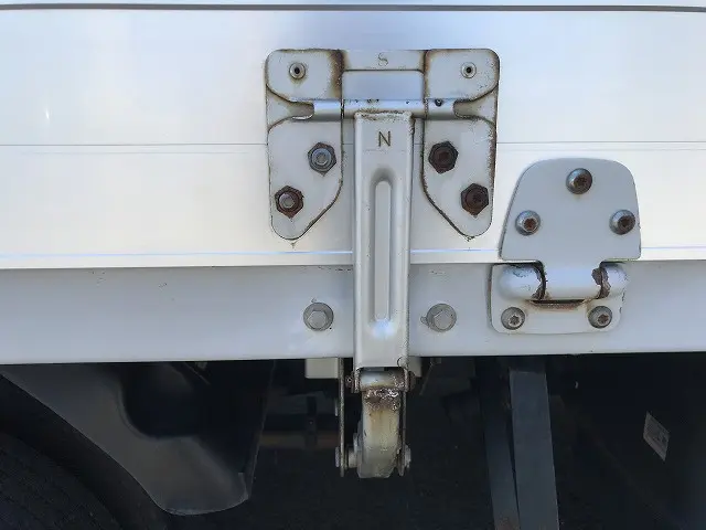 いすゞ エルフ TRG-NPR85AN(2WD)の写真38