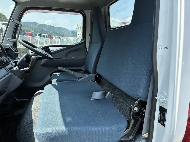 三菱 キャンター TKG-FEA50(2WD)の写真29