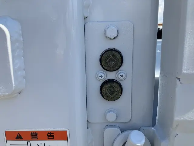 三菱 キャンター TPG-FBA20(2WD)の写真19