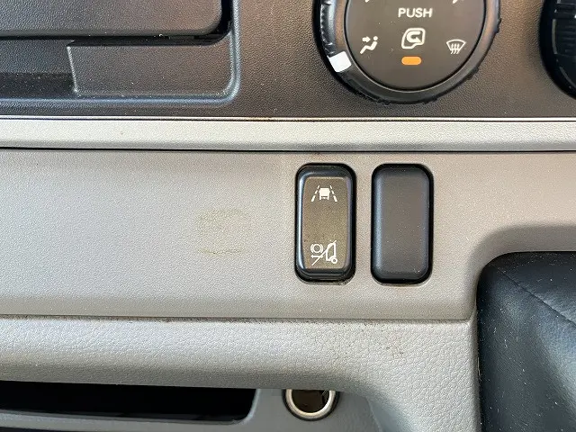 三菱 キャンター TPG-FBA20(2WD)の写真33