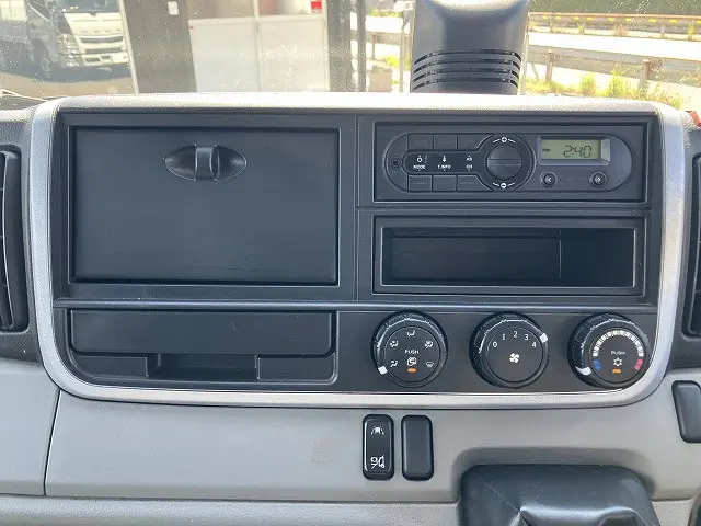 三菱 キャンター TPG-FBA20(2WD)の写真34