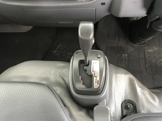 いすゞ エルフ TPG-NJR85A(2WD)の写真26