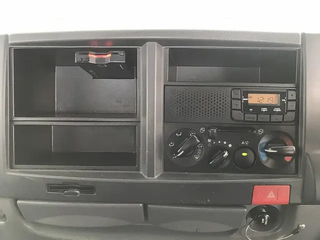 いすゞ エルフ TPG-NJR85A(2WD)の写真27