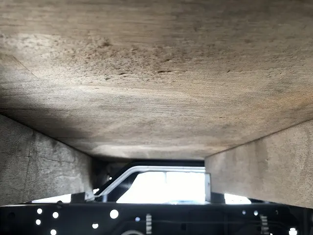いすゞ エルフ TPG-NJR85A(2WD)の写真38