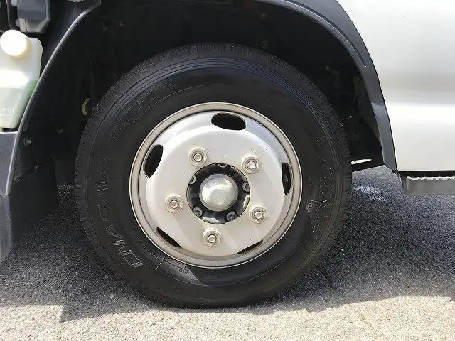 いすゞ エルフ TPG-NJR85A(2WD)の写真40
