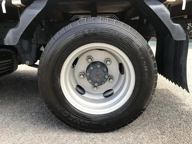 いすゞ エルフ TPG-NJR85A(2WD)の写真42