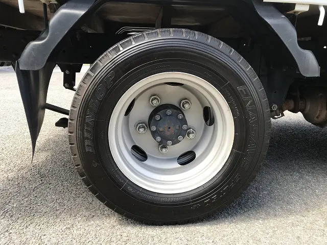 いすゞ エルフ TPG-NJR85A(2WD)の写真43