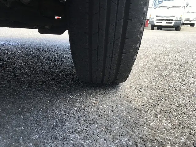 いすゞ エルフ TPG-NJR85A(2WD)の写真45