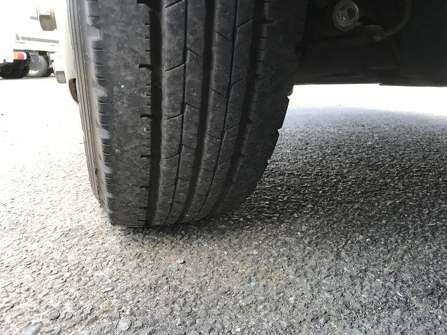 いすゞ エルフ TPG-NJR85A(2WD)の写真46
