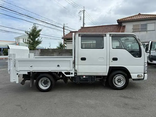 いすゞ エルフ TPG-NHR85A(2WD)の写真5