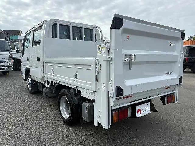 いすゞ エルフ TPG-NHR85A(2WD)の写真8