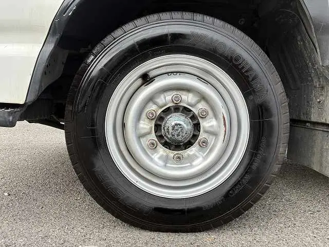 いすゞ エルフ TPG-NHR85A(2WD)の写真30