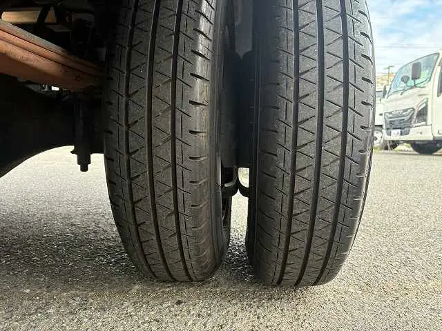 いすゞ エルフ TPG-NHR85A(2WD)の写真32