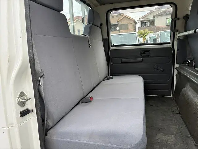 いすゞ エルフ TPG-NHR85A(2WD)の写真42