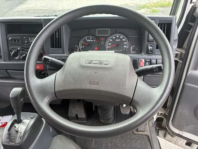 いすゞ エルフ TPG-NHR85A(2WD)の写真43