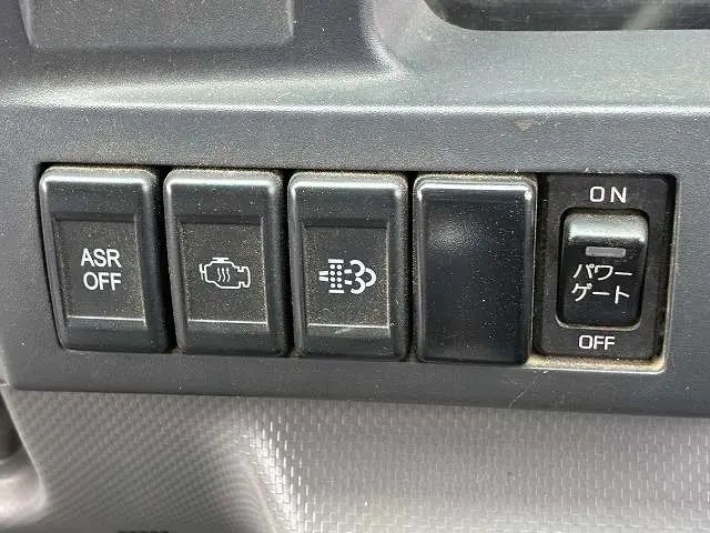 いすゞ エルフ TPG-NHR85A(2WD)の写真46