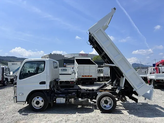 三菱 キャンター 2RG-FBA60(2WD)の写真4