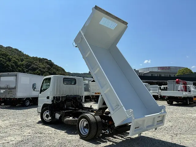三菱 キャンター 2RG-FBA60(2WD)の写真6