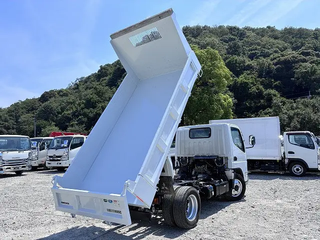 三菱 キャンター 2RG-FBA60(2WD)の写真8