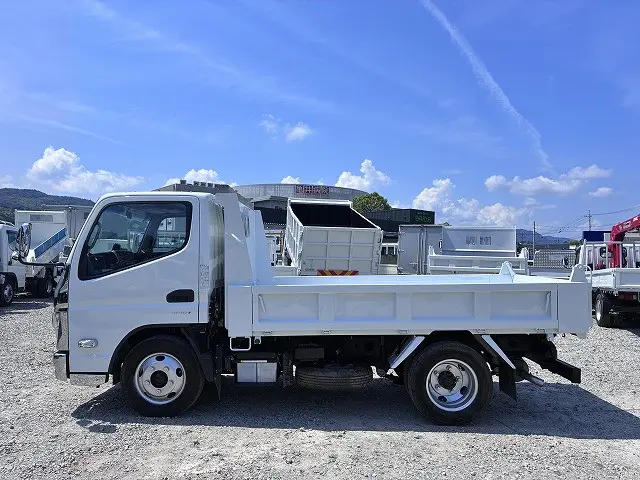 三菱 キャンター 2RG-FBA60(2WD)の写真11