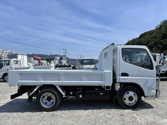 三菱 キャンター 2RG-FBA60(2WD)の写真12