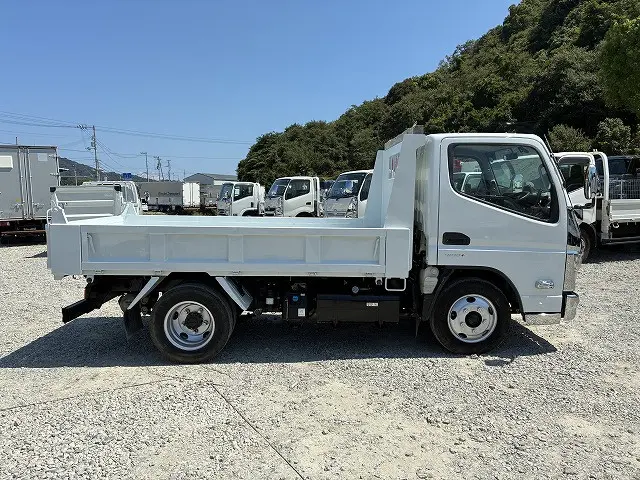 三菱 キャンター 2RG-FBA60(2WD)の写真12