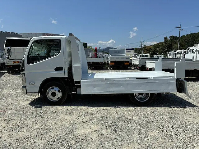 三菱 キャンター 2RG-FBA60(2WD)の写真18